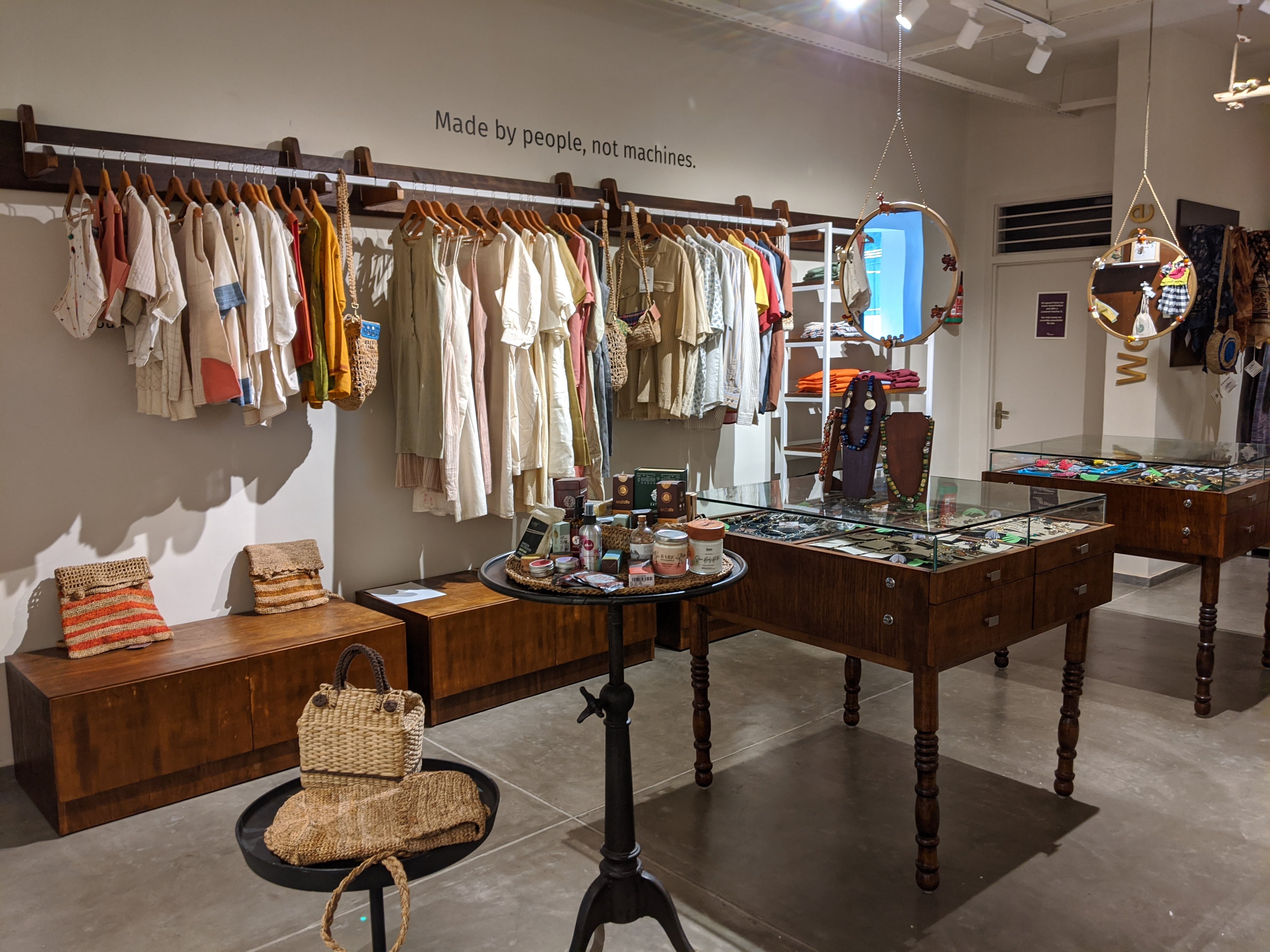 Go Native display 47