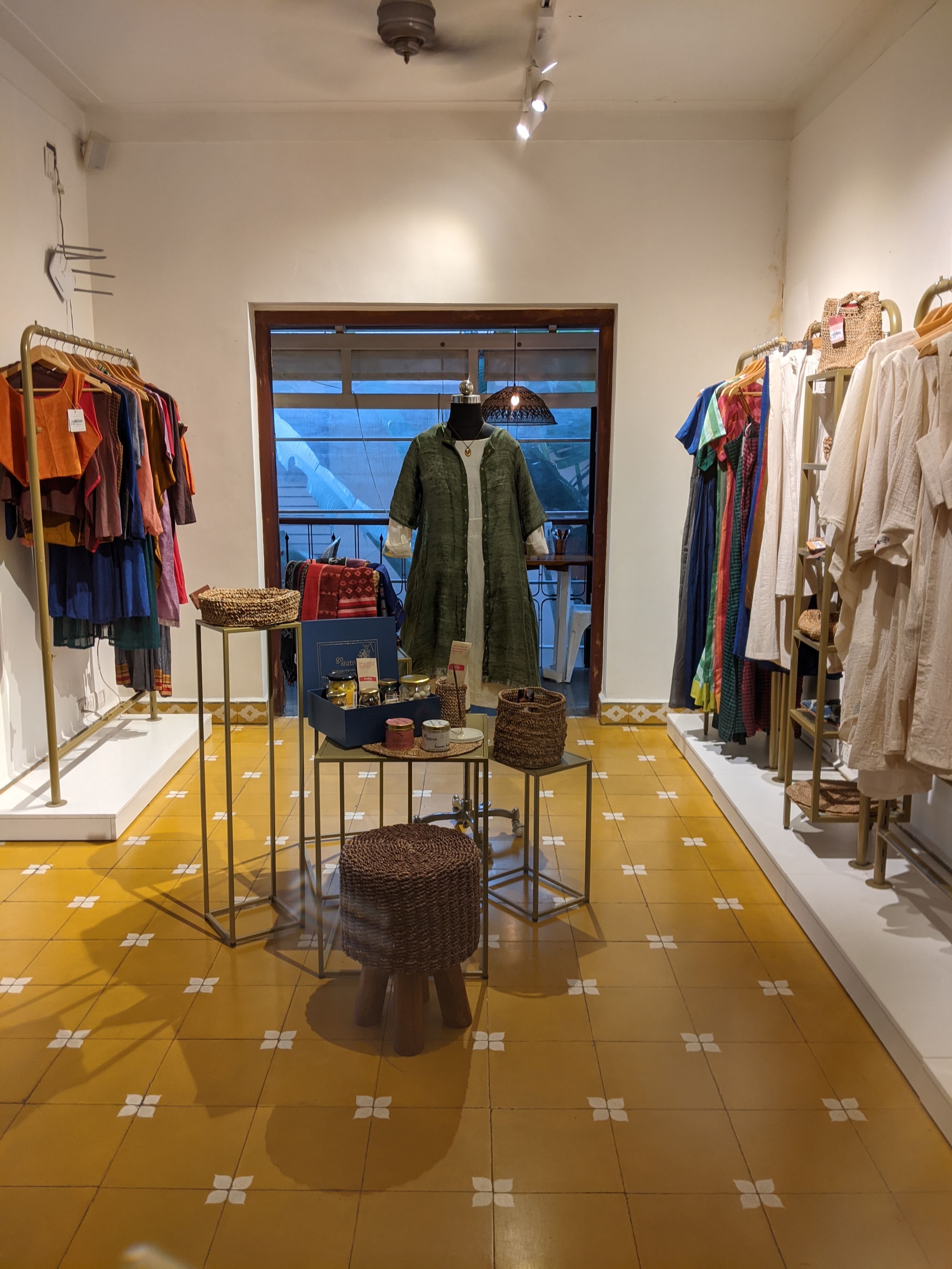 Go Native display 116