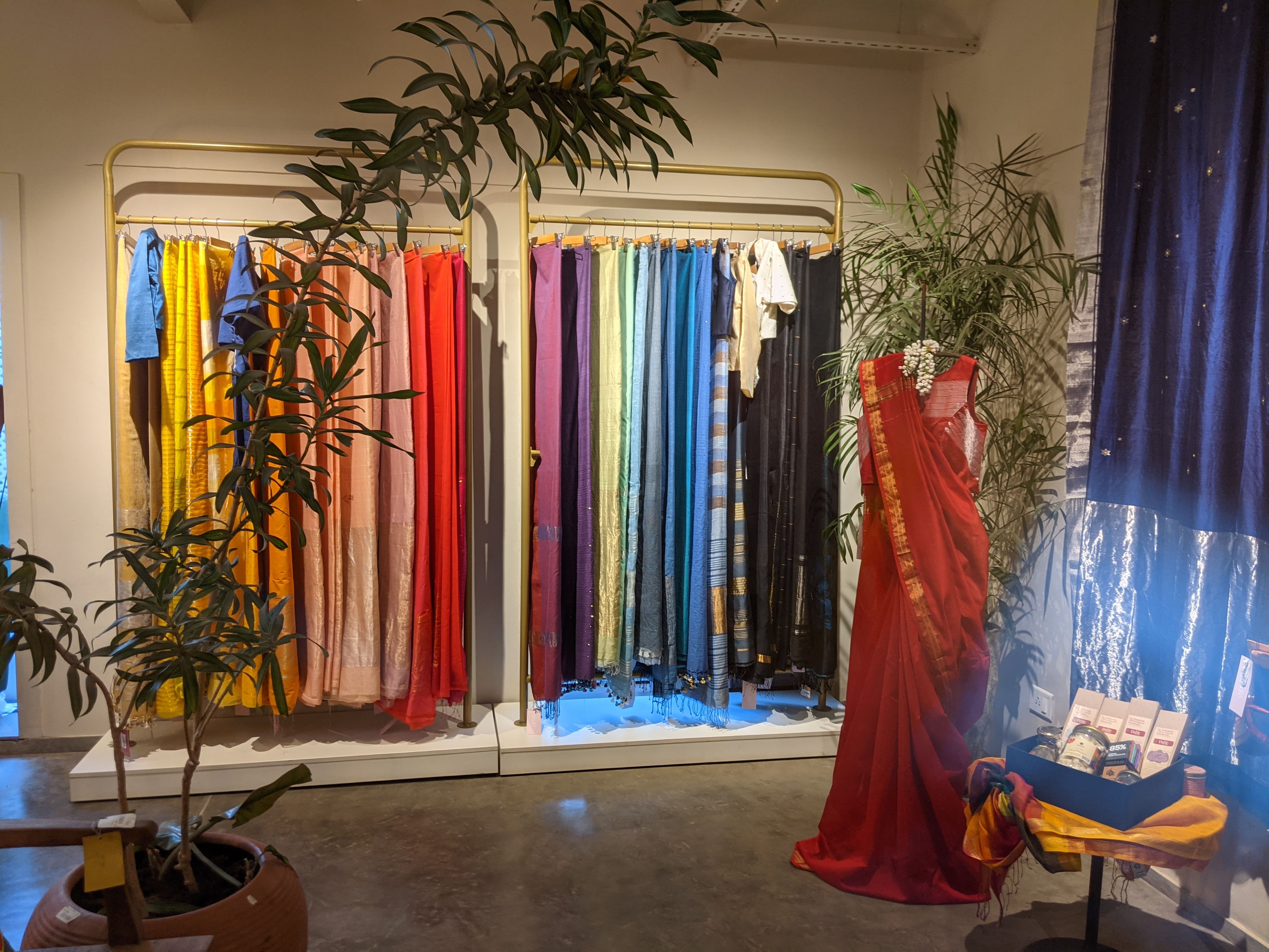 Go Native display 122