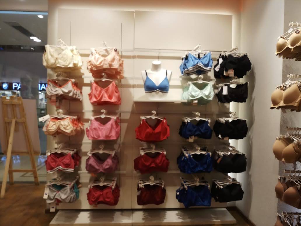 Zivame store display 12