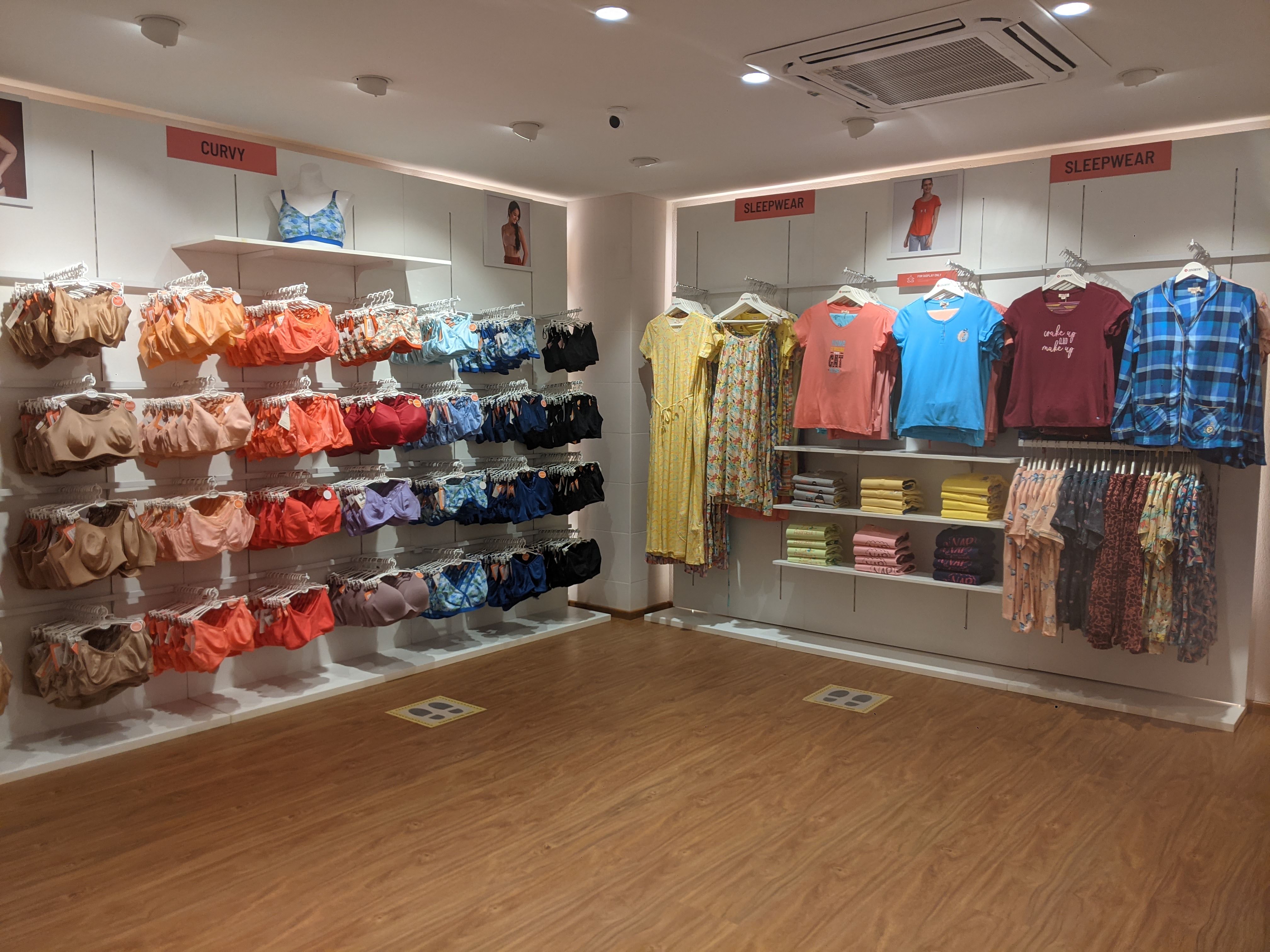 Zivame store display 37